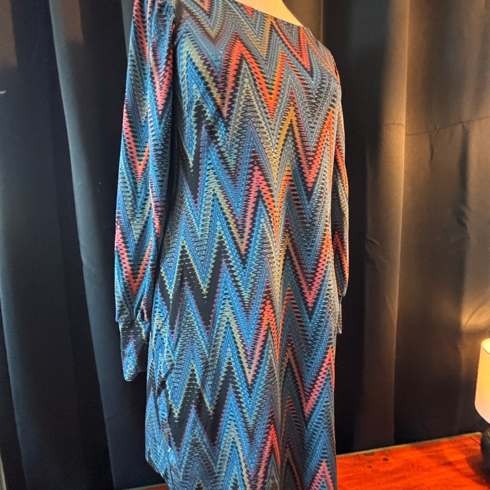 Leota Vibrant Zigzag Long Sleeve Dress
